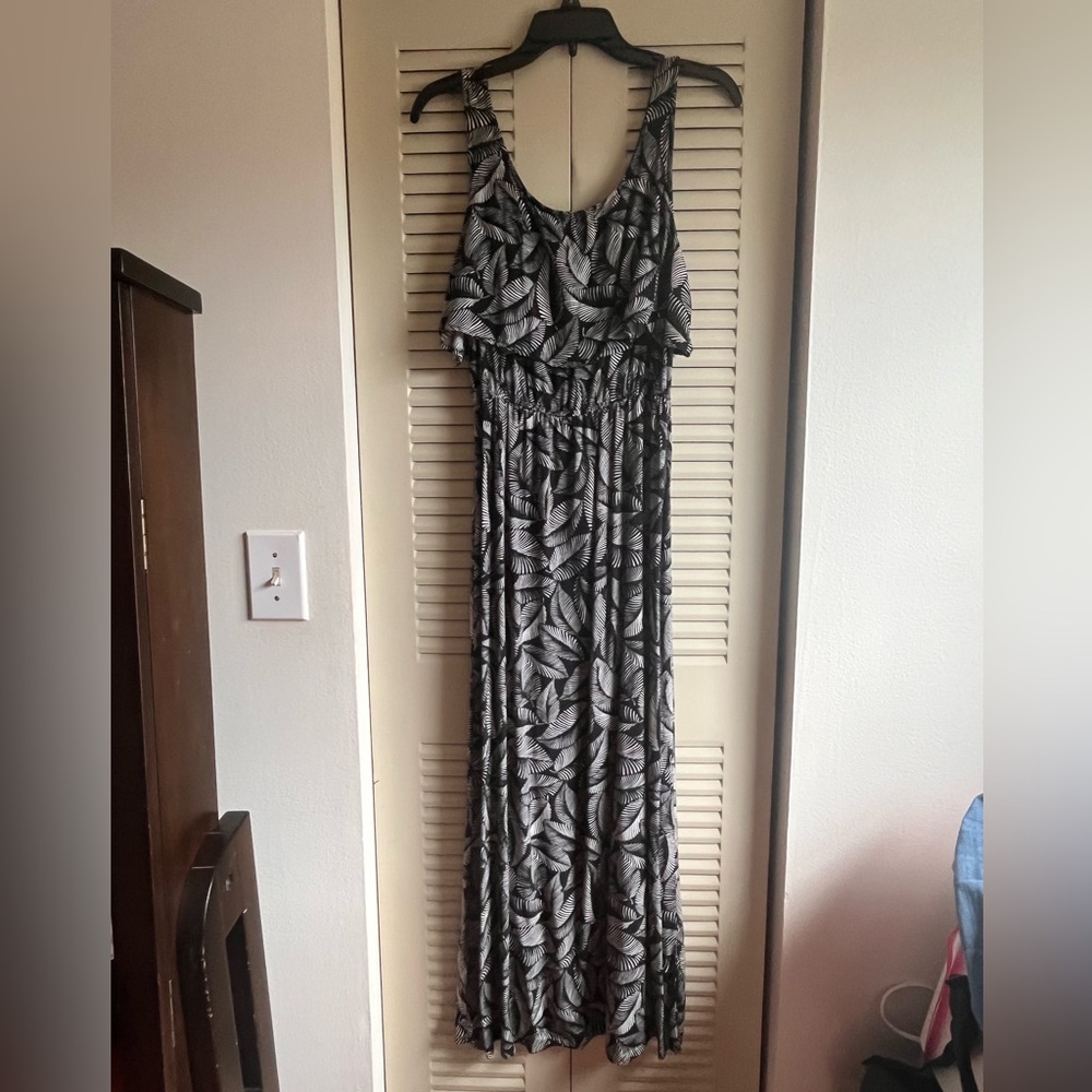 Maxi black and white dress size S